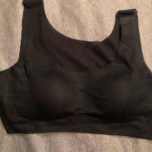 Sports bra